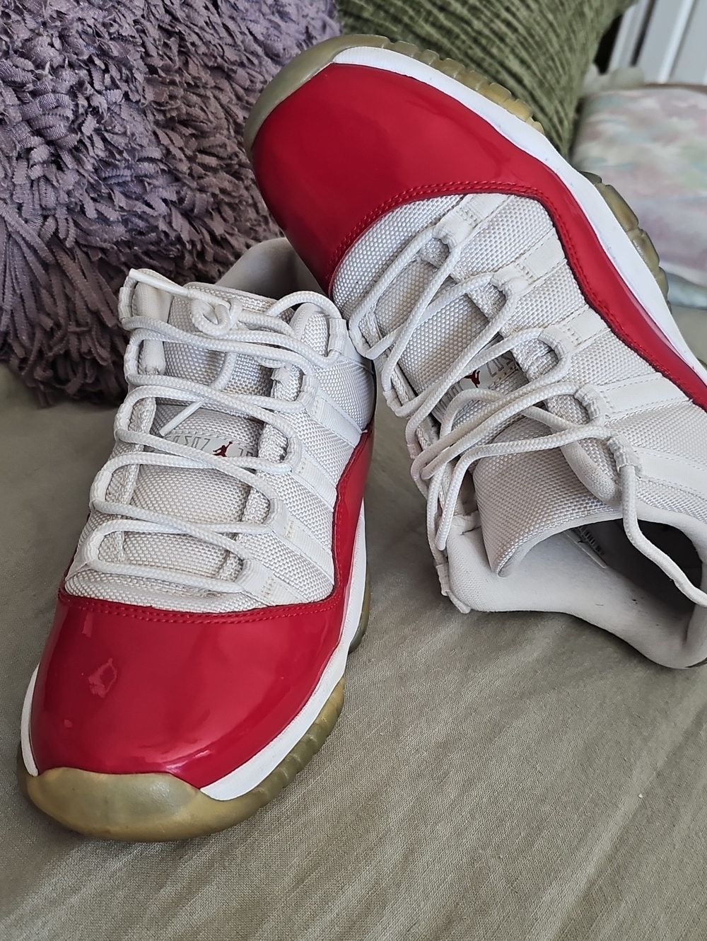 Nike Retro Air Jordan Cherry And White